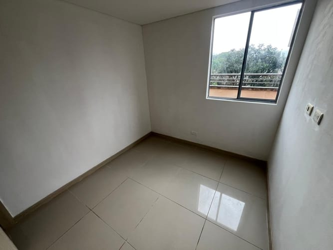 Apartamento de 3 alcobas en venta en Ditaires, Itagüí, 68 m² · foto 11 de 13