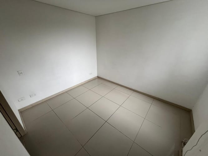 Apartamento de 3 alcobas en venta en Ditaires, Itagüí, 68 m² · foto 13 de 13