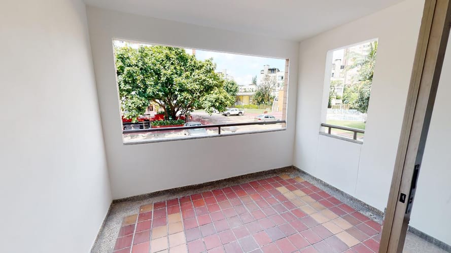 Apartamento de 3 alcobas en venta en El Poblado, Medellín, 130 m² · foto 10 de 14