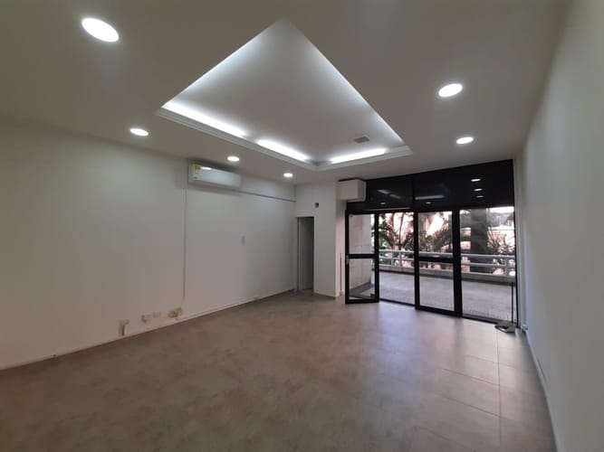 Local en venta en Patio Bonito, Medellín, 33 m² · foto 2 de 5