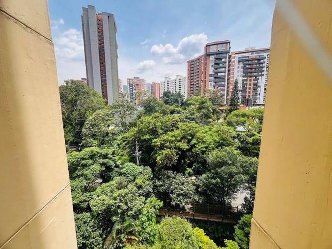Apartamento de 3 alcobas en venta en Belén, Medellín, 90 m² · foto 10 de 14