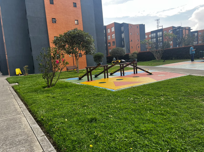 Apartamento de 3 alcobas en venta en Cr. Hacienda El Rosal, Funza, 62 m² · foto 23 de 24