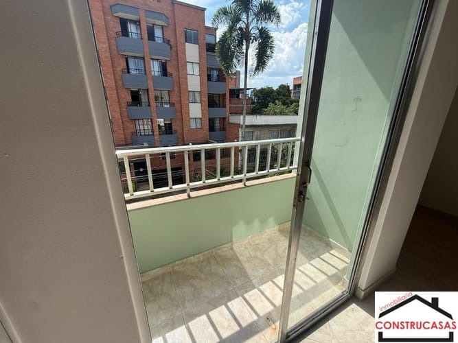 Apartamento de 2 alcobas en arriendo en Fátima, Medellín, 60 m² · foto 3 de 24