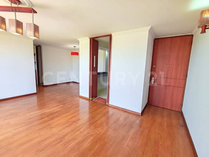 Apartamento en venta en Portales Del Norte, Bogotá · foto 2 de 21