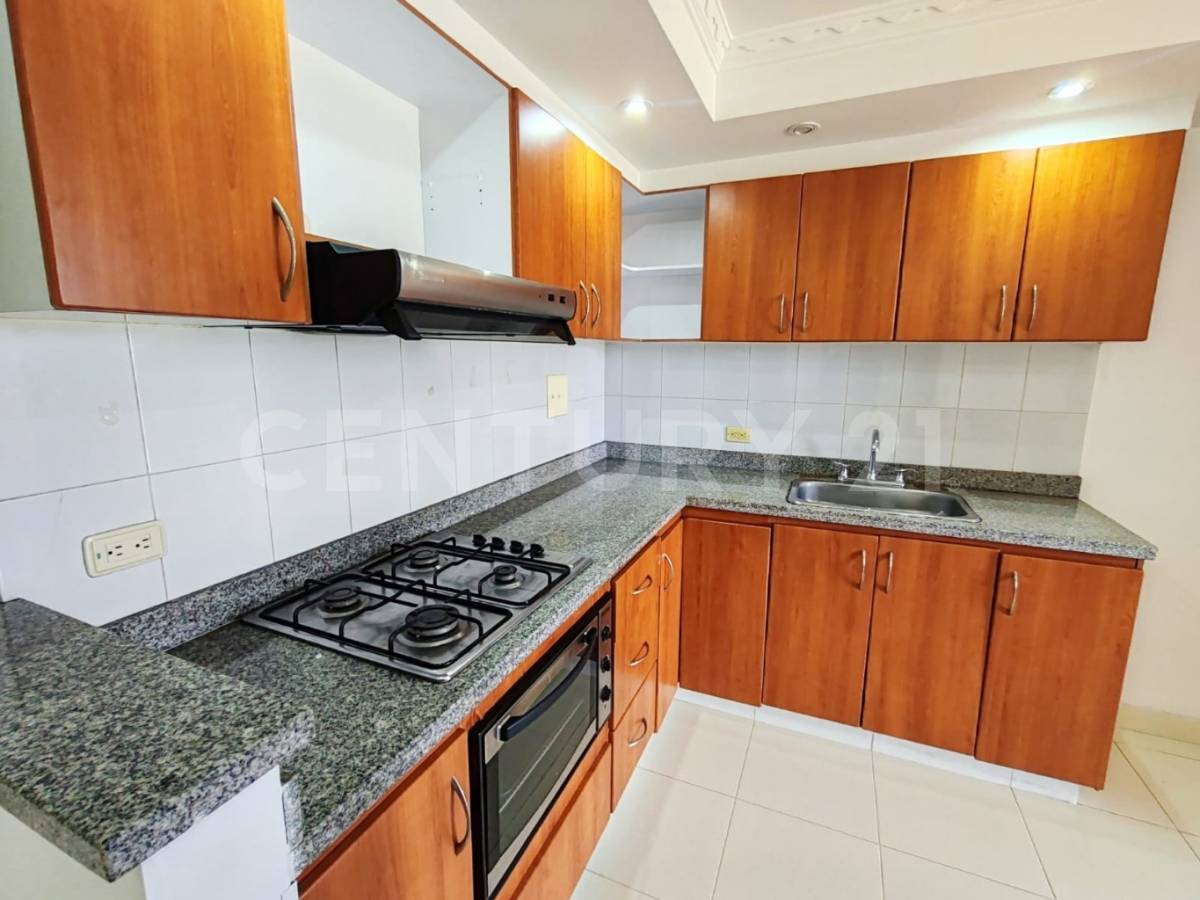 Apartamento en venta en Portales Del Norte, Bogotá · foto 7 de 21
