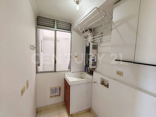 Apartamento en venta en Portales Del Norte, Bogotá · foto 8 de 21