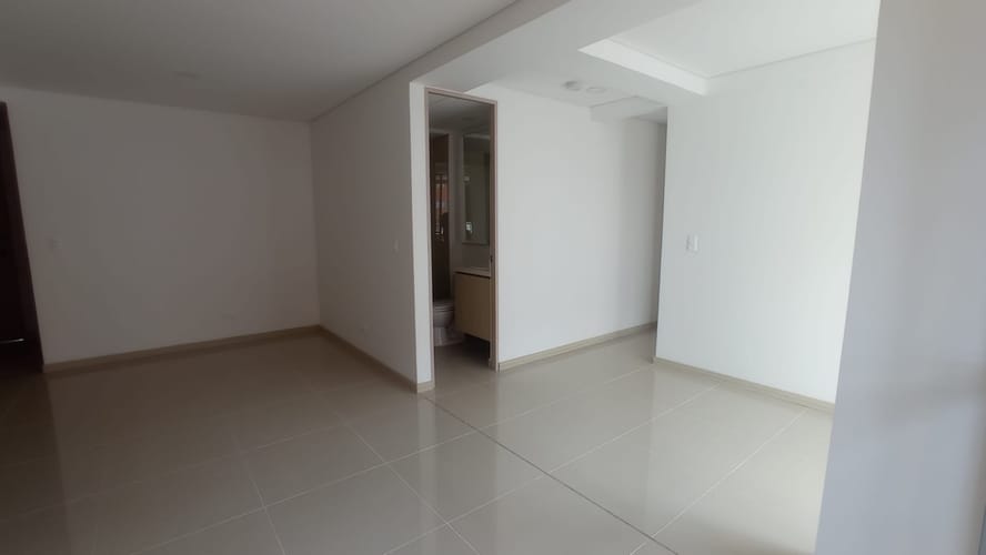 Apartamento en venta en Centro, Itagüí · foto 3 de 12