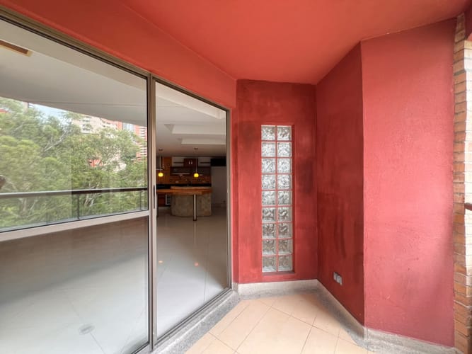 Apartamento de 2 alcobas en venta en Las Lomitas, Sabaneta, 125 m² · foto 2 de 19