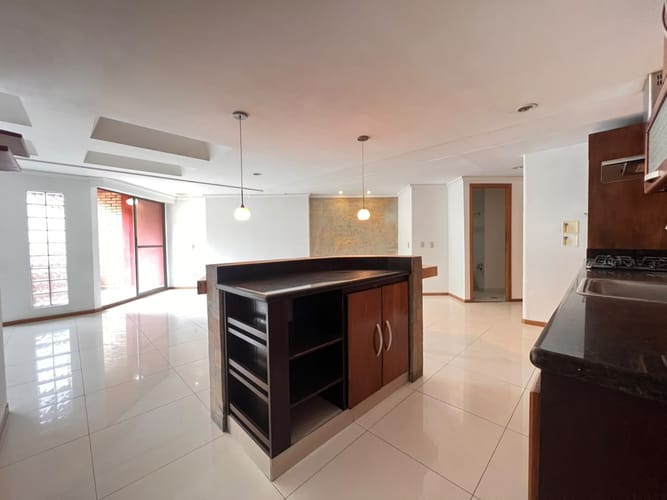 Apartamento de 2 alcobas en venta en Las Lomitas, Sabaneta, 125 m² · foto 6 de 19