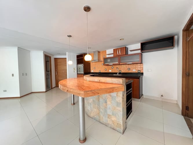 Apartamento de 2 alcobas en venta en Las Lomitas, Sabaneta, 125 m² · foto 8 de 19