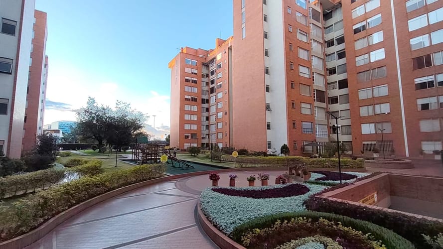 Apartamento de 3 alcobas en venta en Centro Comercial Gran Estacion, Bogotá, 104 m² · foto 4 de 10