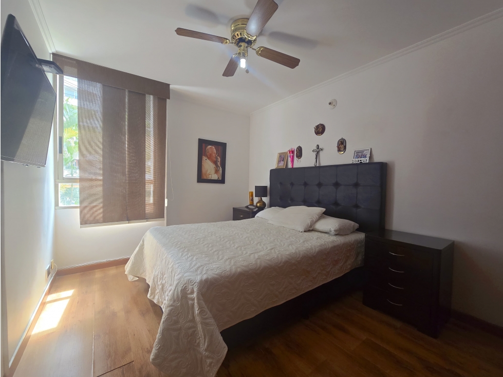 Apartamento en venta en Loma De Los Bernal, Medellín · foto 7 de 20