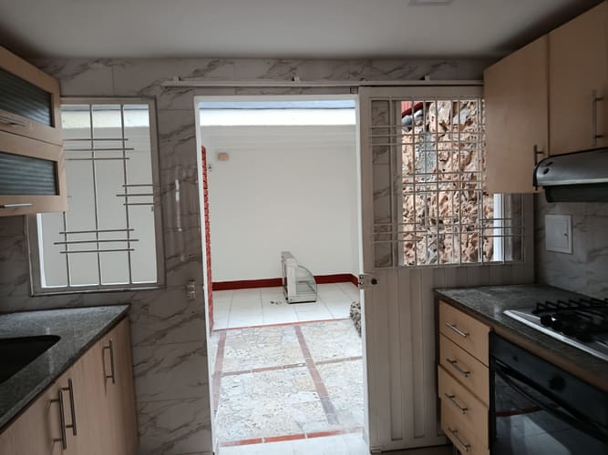 Casa de 5 alcobas en arriendo en Lagos I, Floridablanca, 121 m² · foto 3 de 18