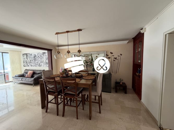 Casa de 4 alcobas en venta en Las Lomas, Medellín, 191 m² · foto 3 de 14