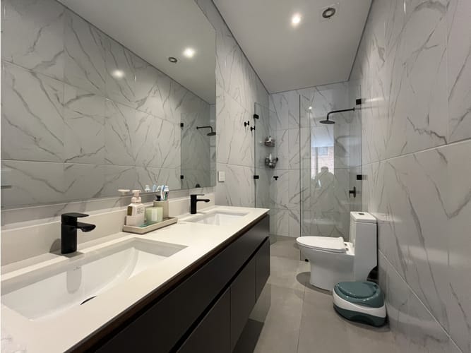 Apartamento de 2 alcobas en venta en Santa Barbara, Bogotá, 96 m² · foto 14 de 24