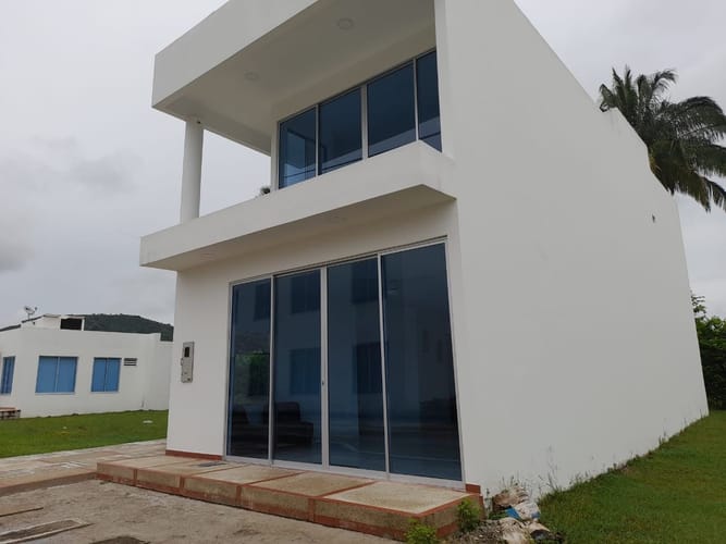 Casa de 5 alcobas en venta en Santander, Girardot, 153 m² · foto 2 de 12
