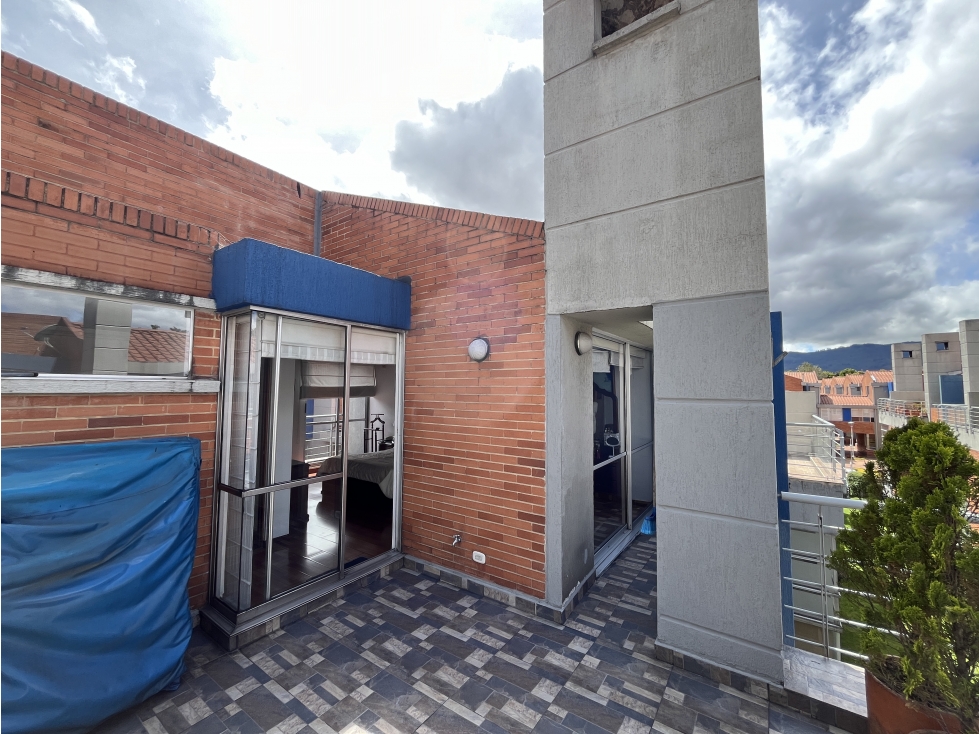 Casa en venta en Colina Campestre, Bogotá · foto 2 de 24