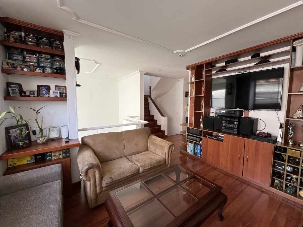 Casa en venta en Colina Campestre, Bogotá · foto 9 de 24