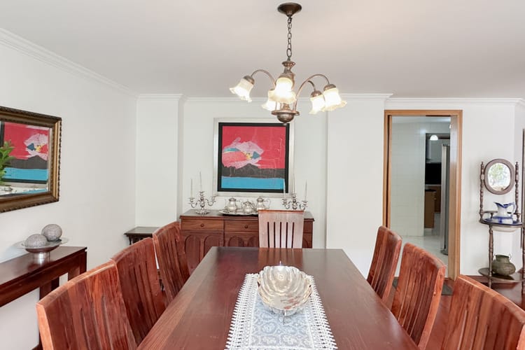 Apartamento de 3 alcobas en venta en Santa Barbara Occidental, Bogotá, 238 m² · foto 5 de 24