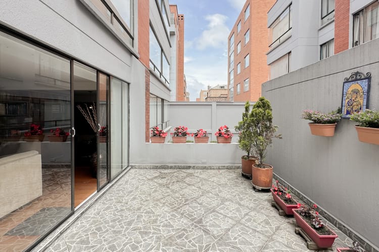 Apartamento de 3 alcobas en venta en Santa Barbara Occidental, Bogotá, 238 m² · foto 12 de 24