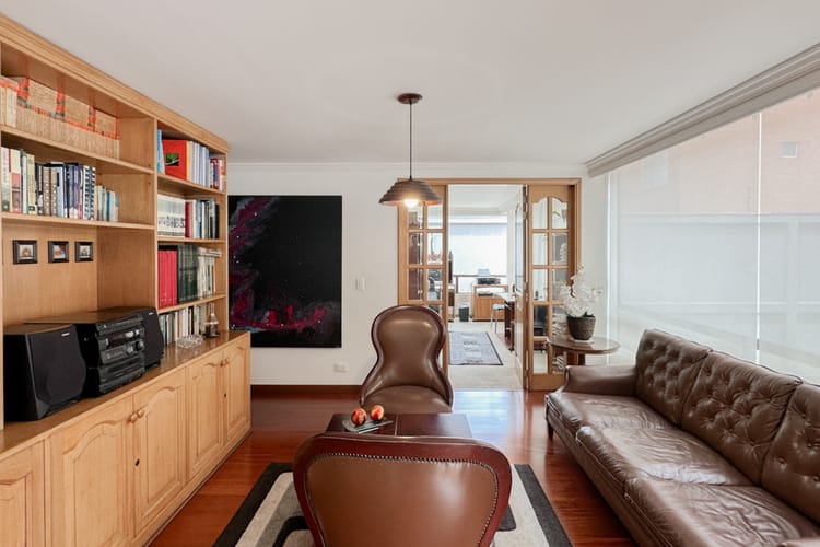 Apartamento de 3 alcobas en venta en Santa Barbara Occidental, Bogotá, 238 m² · foto 13 de 24