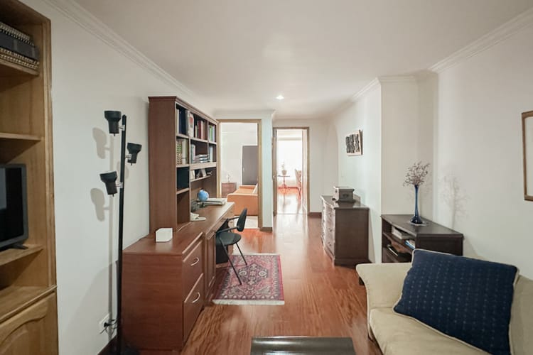 Apartamento de 3 alcobas en venta en Santa Barbara Occidental, Bogotá, 238 m² · foto 16 de 24