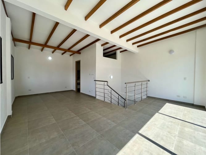 Casa de 4 alcobas en venta en Barro Blanco, Rionegro, 250 m² · foto 8 de 17