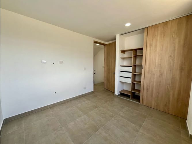 Casa de 4 alcobas en venta en Barro Blanco, Rionegro, 250 m² · foto 9 de 17