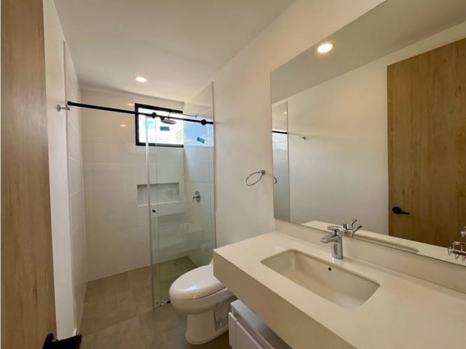 Casa de 4 alcobas en venta en Barro Blanco, Rionegro, 250 m² · foto 10 de 17