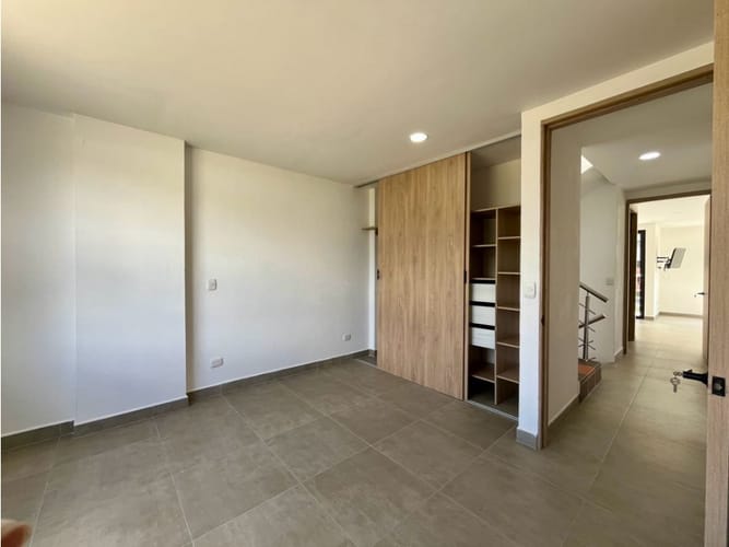 Casa de 4 alcobas en venta en Barro Blanco, Rionegro, 250 m² · foto 12 de 17
