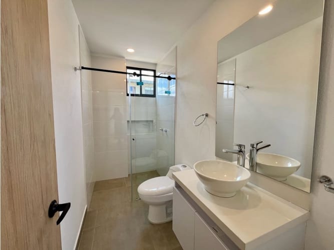 Casa de 4 alcobas en venta en Barro Blanco, Rionegro, 250 m² · foto 14 de 17