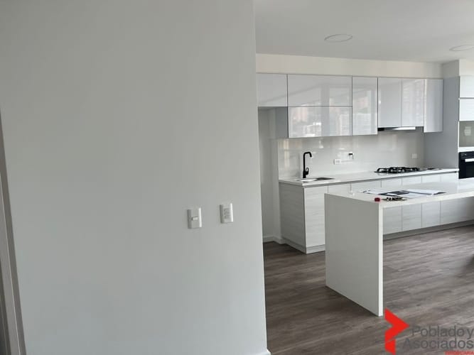 Apartamento de 2 alcobas en arriendo en El Poblado, Medellín, 885 m² · foto 9 de 24
