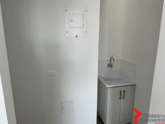 Apartamento de 2 alcobas en arriendo en El Poblado, Medellín, 885 m² · foto 19 de 24
