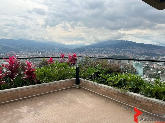 Apartamento de 2 alcobas en arriendo en El Poblado, Medellín, 885 m² · foto 22 de 24