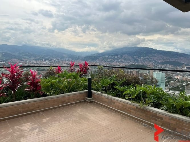 Apartamento de 2 alcobas en arriendo en El Poblado, Medellín, 885 m² · foto 23 de 24