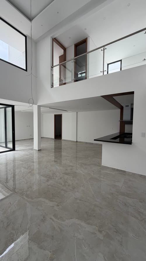 Casa de 5 alcobas en venta en Las Mercedes, Jamundí, 412 m² · foto 4 de 12