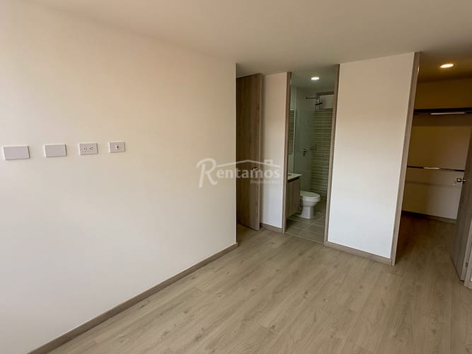 Apartamento en venta en Centro, Itagüí · foto 5 de 20