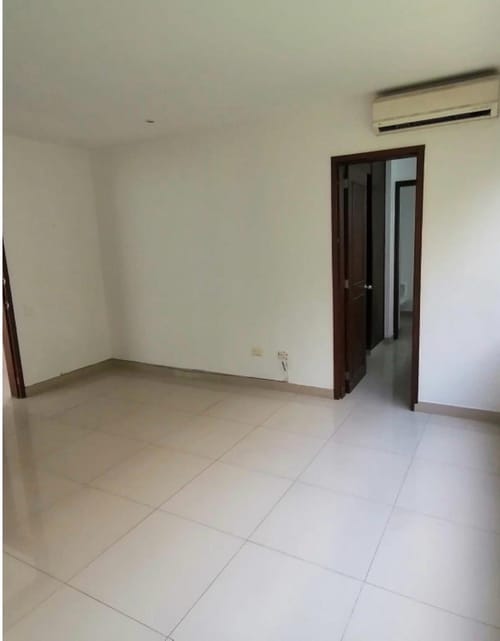 Apartamento en venta en Bellavista, Cali · foto 4 de 13