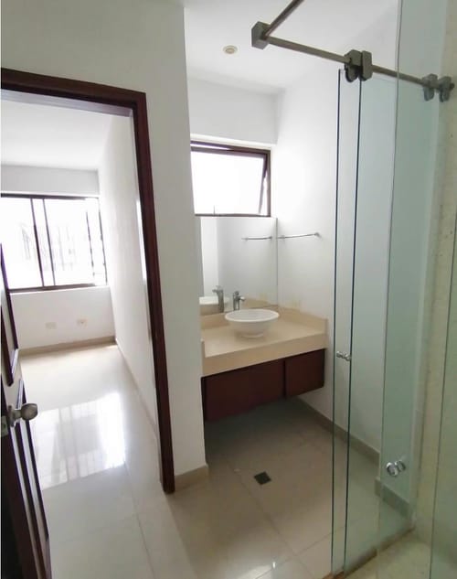 Apartamento en venta en Bellavista, Cali · foto 8 de 13