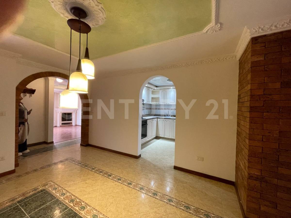 Casa en venta en Laura Vicuña, Chía · foto 3 de 23