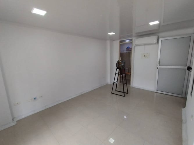 Local en venta en La Aurora, Bucaramanga, 15 m² · foto 8 de 10