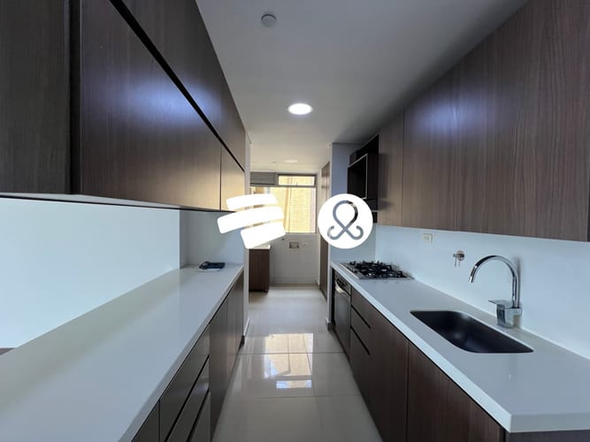 Apartamento de 3 alcobas en venta en Castropol, Medellín, 120 m² · foto 12 de 24
