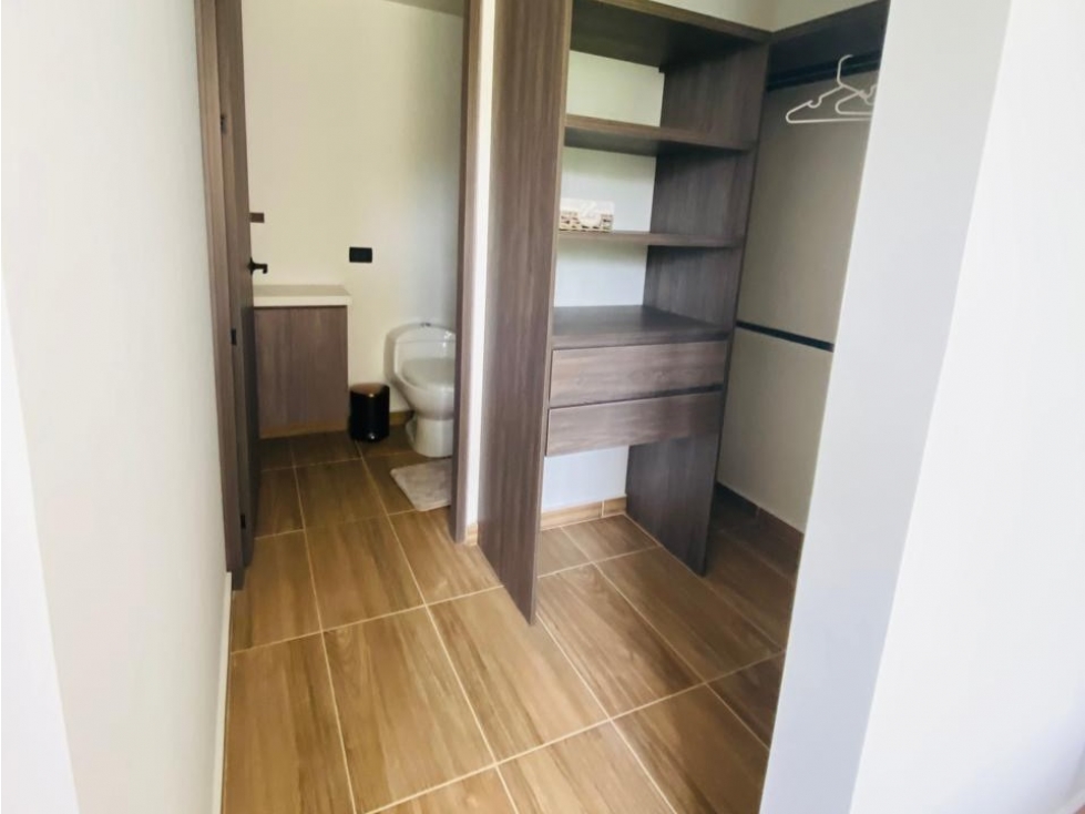 Apartamento en venta en Los Corales, Pereira · foto 6 de 9