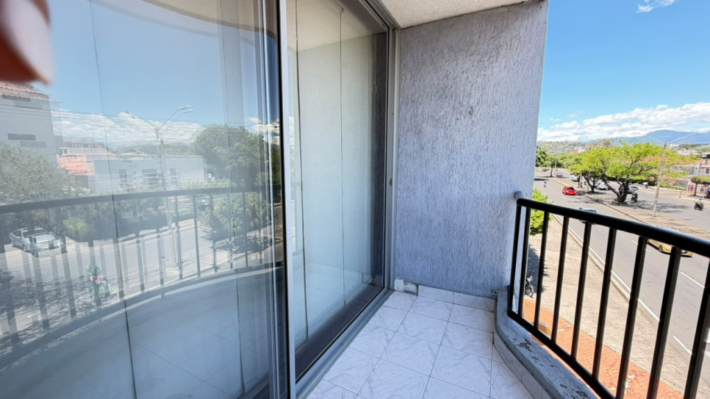 Apartamento en venta en Ub San Martin, Cúcuta · foto 3 de 9