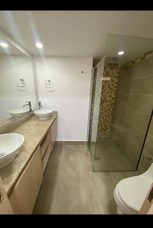 Apartamento en venta en Loma De Los Bernal, Medellín · foto 6 de 16