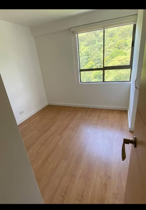 Apartamento en venta en Loma De Los Bernal, Medellín · foto 9 de 16