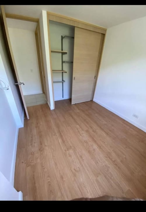 Apartamento en venta en Loma De Los Bernal, Medellín · foto 11 de 16