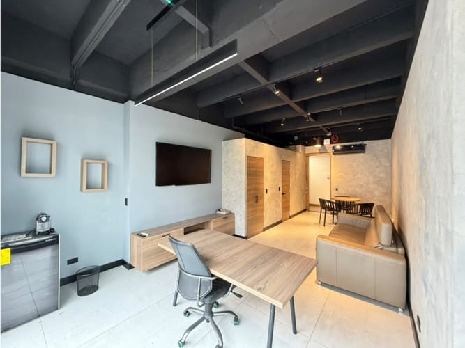 Oficina en arriendo en El Poblado, Medellín, 40 m² · foto 5 de 10