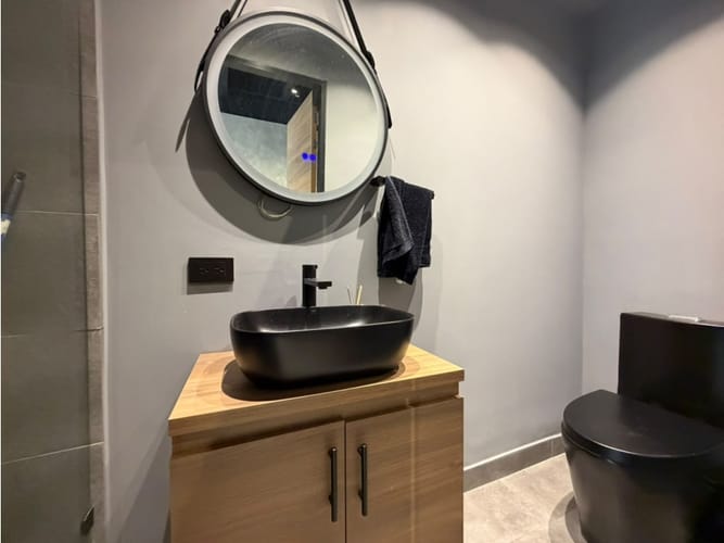 Oficina en arriendo en El Poblado, Medellín, 40 m² · foto 9 de 10