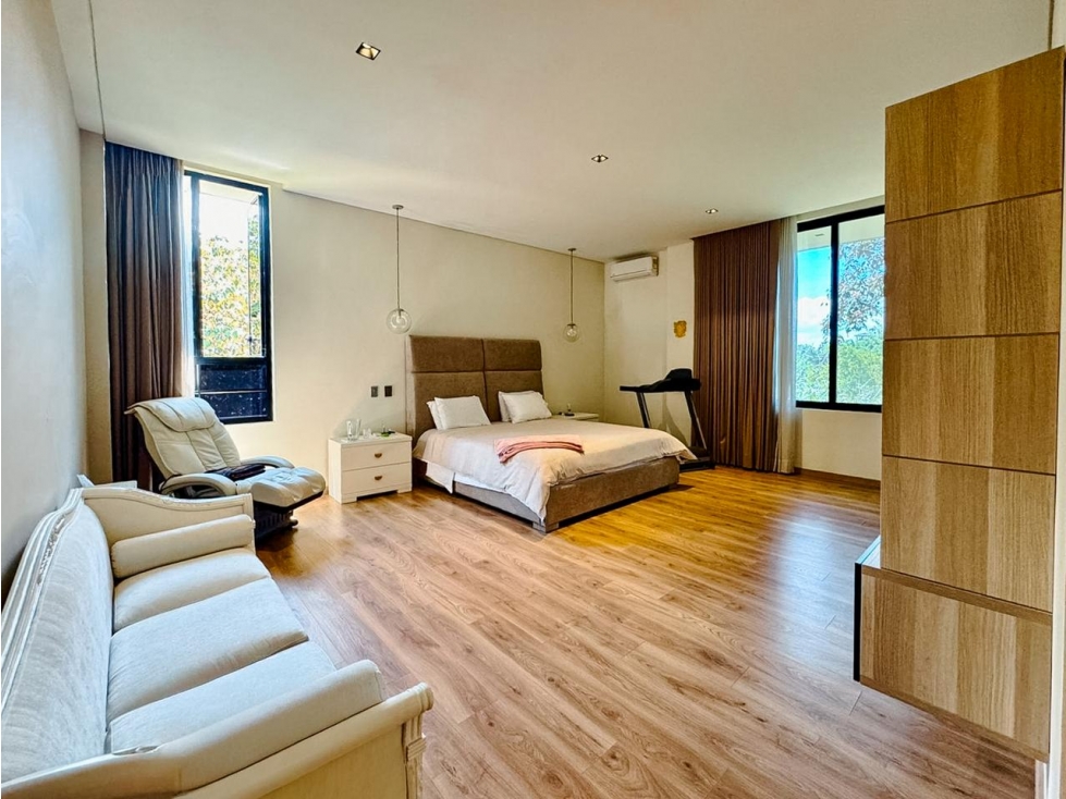 Casa en venta en Loma Del Chocho, Envigado · foto 3 de 23